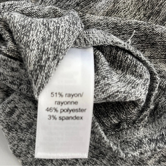 Maurice’s Marbled Black & White Gray V-Neck Rounded Hem Super Soft Sweater - Picture 8 of 8